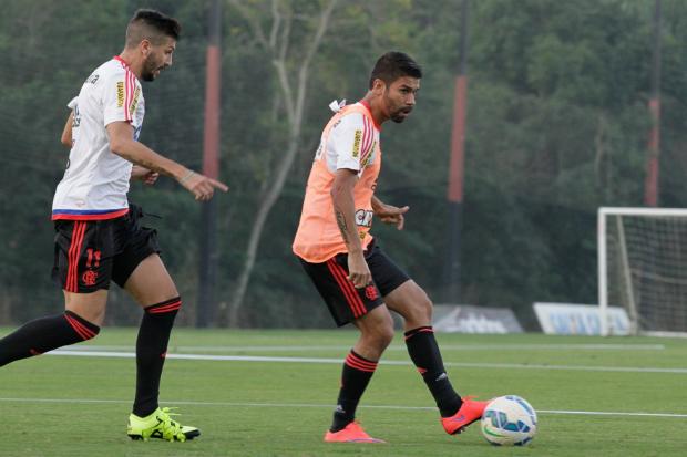 Eduardo da Silva comemora vitória e pede respeito ao Atlético-MG (Foto: Gilvan de Souza/Flamengo)