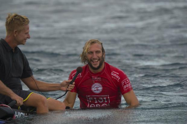 Owen Wright fez história no mar de Fiji e alcançou a pontuação máxima em duas baterias da etapa (Foto: WSL)