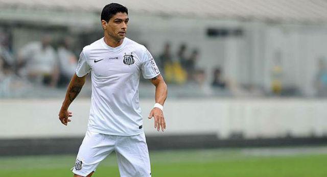 Renato renova vínculo com Santos e espera continuar ganhando títulos (Foto: Santos FC)
