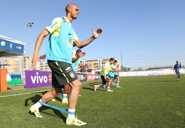 O lateral Fabinho é uma das apostas do Manchester para voltar aos seus tempos de glória (Foto: CBF)