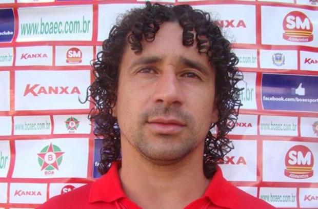 De volta ao Boa Esporte após seis meses, Clebson almeja o acesso à Série A apesar do mau momento do time