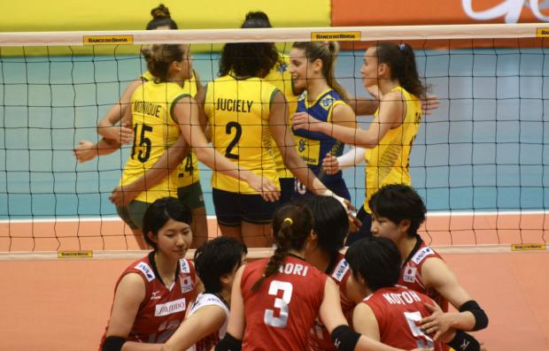 A Seleção Brasileira superou o Japão por 3 sets a 2 no encerramento da série de amistosos