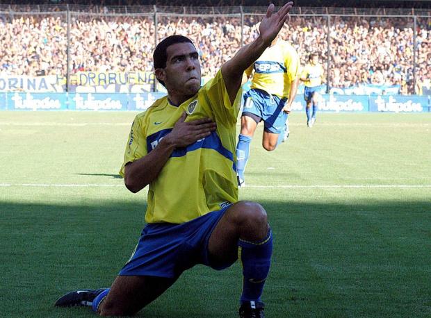Próximo de acertar seu retorno ao Boca Juniors, Tévez já é aguardado ansiosamente pelo ídolo Maradona