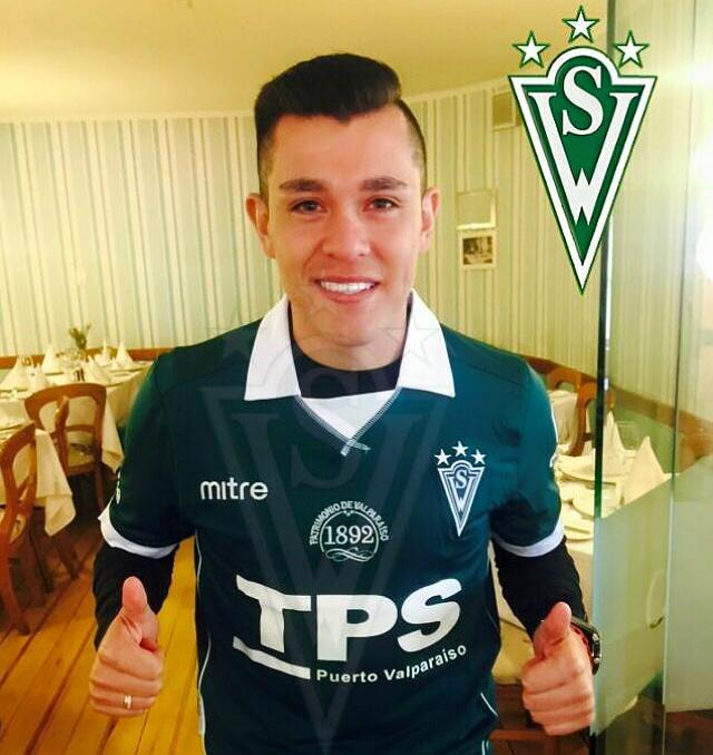 O atacante chileno Carlos Muñoz acertou sua transferência para o Santiago Wanderers e frustrou o Grêmio