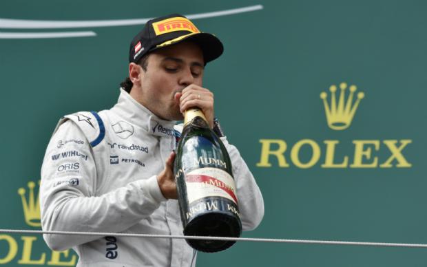 Felipe Massa conseguiu se defender dos ataques de Vettel e subiu ao pódio pela primeira vez no ano