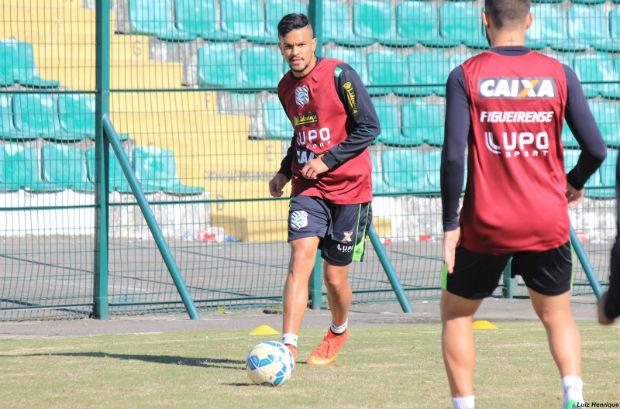 O meia-atacante Rafael Bastos está ansioso para retornar aos gramados após lesão grave
