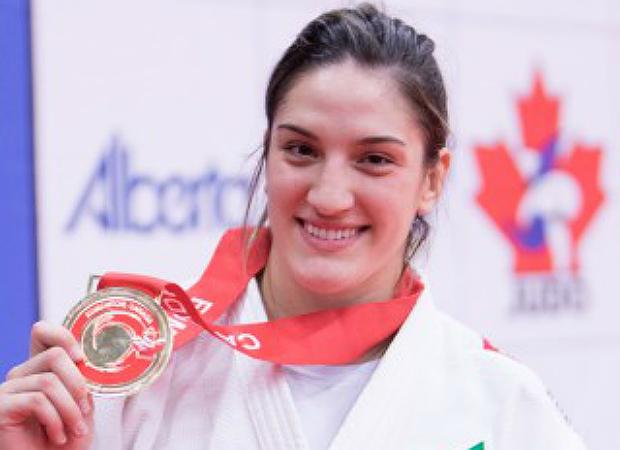 A judoca Mayra Aguiar lidera o ranking mundial feminino na categoria meio pesado