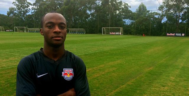 O atacante angolano Geraldo, ex-Coritiba, é o novo reforço do Atlético-GO (foto: Red Bull Brasil-SP)