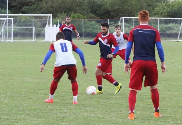 O Bahia treinou forte na tarde desta quinta-feira, no Fazendão, de olho no Luverdense, próximo adversário