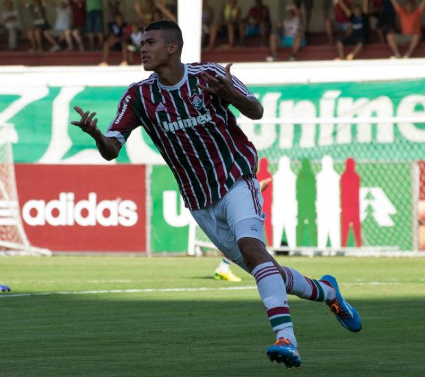 Com apenas 19 anos, Kenedy é o novo reforço do Chelsea
