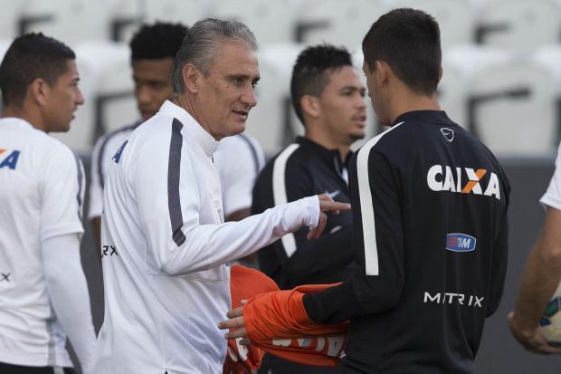 Marciel é visto como uma joia, mas Tite evita colocá-lo em campo (foto: Daniel Augusto Jr.)