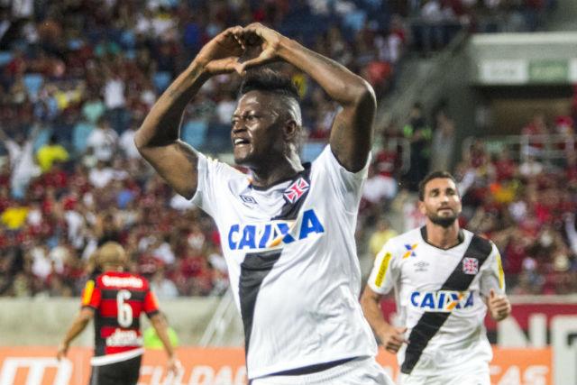 Riascos comemora o gol da vitória no clássico contra o Flamengo (Foto:Paulo Fernandes/Vasco)