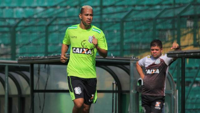 Jogador pode iniciar jogando contra o Goiás após boa partida diante do Corinthians (Foto: Divulgação/Figueirense)