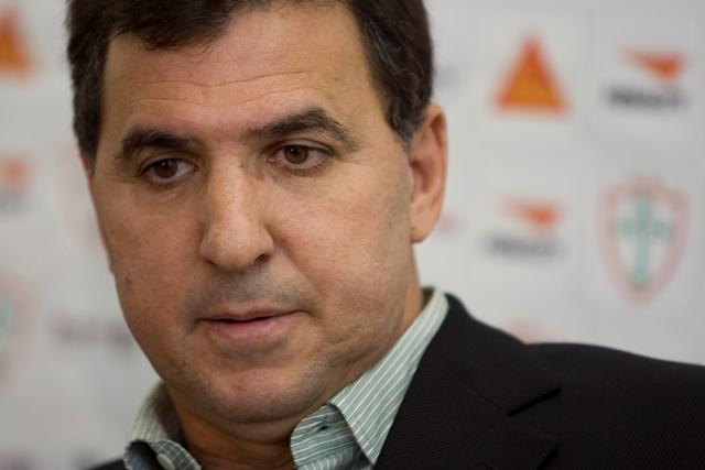 Em 2008, Estevam Soares foi apresentado como novo técnico da Portuguesa, e ficou até o Paulista de 2009
