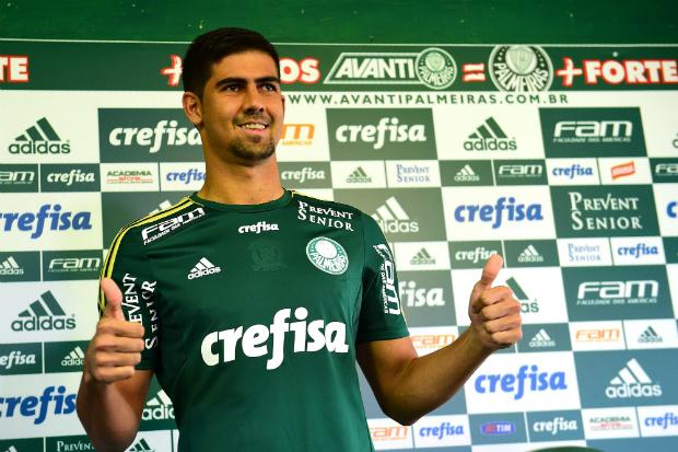 De acordo com Leandro, a polêmica foto ao lado de uma mochila do Cruzeiro foi fruto do acaso