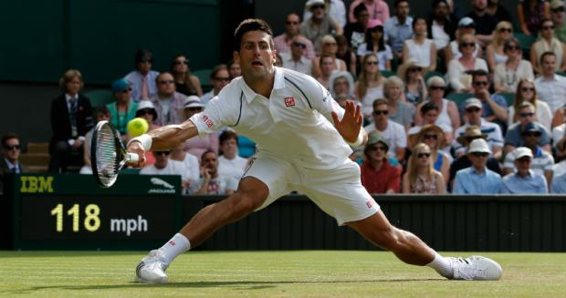 O sérvio não sofreu nenhuma quebra e teve uma vitória tranquila sobre o australiano Tomic