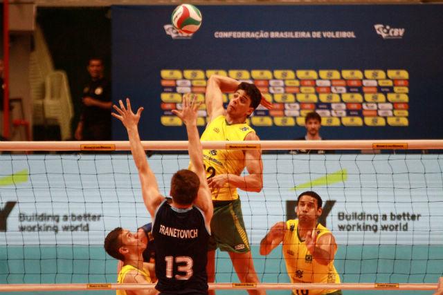 Otávio foi o melhor pontuador do duelo, com 18 acertos