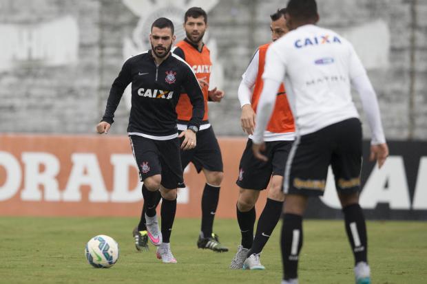 Bruno Henrique marca menos, mas tem maior qualidade com a bola no pé (foto: Daniel Augusto Jr.)