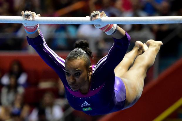 Rebeca Andrade se contundiu em um treino às vésperas dos Jogos Pan-Americanos de Toronto