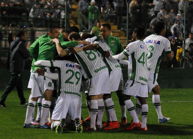 Chapecoense chegou à segunda vitória consecutiva na Arena Condá
