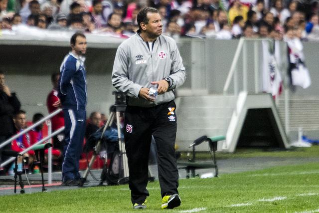 O Vasco do técnico Celso Roth sofreu mais uma derrota no Brasileiro (Foto: Paulo Fernandes/CRVG)
