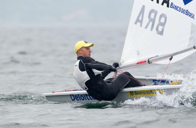 Velejador brasileiro quer conquistar medalha para apagar mal resultado no Mundial