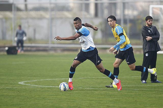 Walace deve retornar ao time titular do Grêmio no jogo contra o Vasco, no próximo sábado