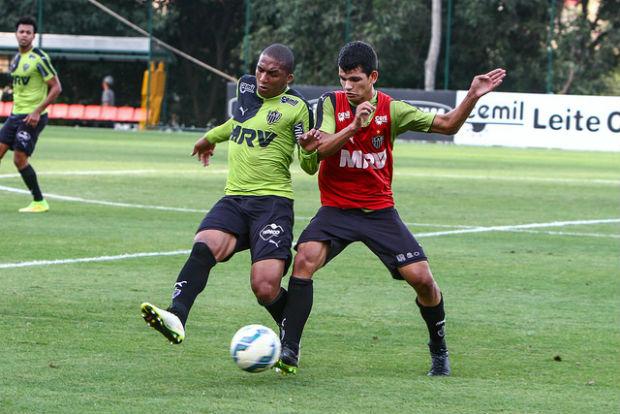 O Atlético-MG realizou coletivo com os reservas na tarde desta quinta-feira