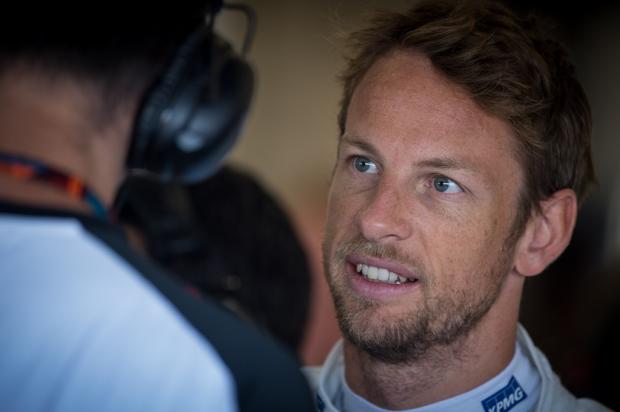 Para o chefe da equipe, Ron Dennis, a saída de Button (foto) da McLaren está fora de cogitação