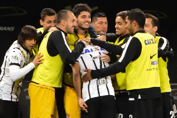 Elias marcou seu quinto gol na temporada, o primeiro que não foi na Copa Libertadores