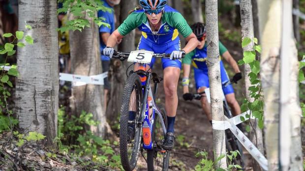 Raiza Goulão conquistou o melhor resultado do Brasil no ciclismo mountain bike ao ficar na 5ª colocação
