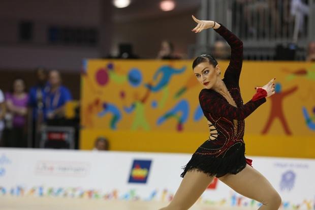 Brasileira ficou atrás apenas da argentina Giselle Soler, campeã mundial da modalidade (Foto: Sergio Dutti/Exemplus/COB)
