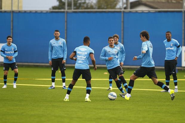 Treino fechado nesta segunda-feira visa surpreender o Criciúma pela Copa do Brasil