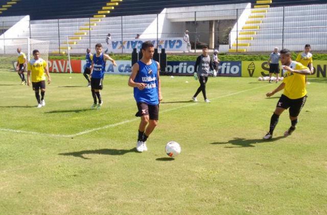 ABC recebe o Paraná nesta terça-feira no Frasqueirão com portões fechados (Foto: ABC)