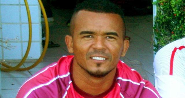 Atacante Zé Carlos volta de suspensão e pode ser reforço contra o Vitória (Foto: Ascom/CRB)