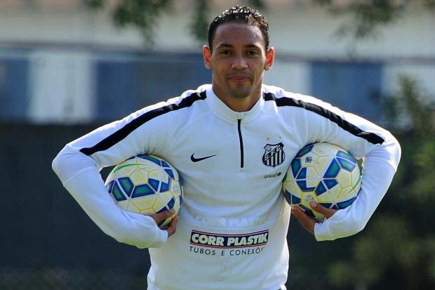Ricardo Oliveira é o artilheiro do Brasileirão, mas preza retorno da boa fase do Santos