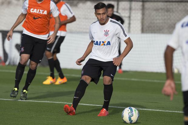 O atacante Léo Jabá foi bem no Mundial sub-17 e disse se inspirar em Emerson (foto: Daniel Augusto Jr.)