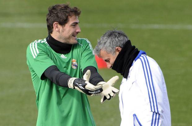 Casillas e Mourinho tiveram relacionamento turbulento no Real Madrid, segundo a imprensa espanhola