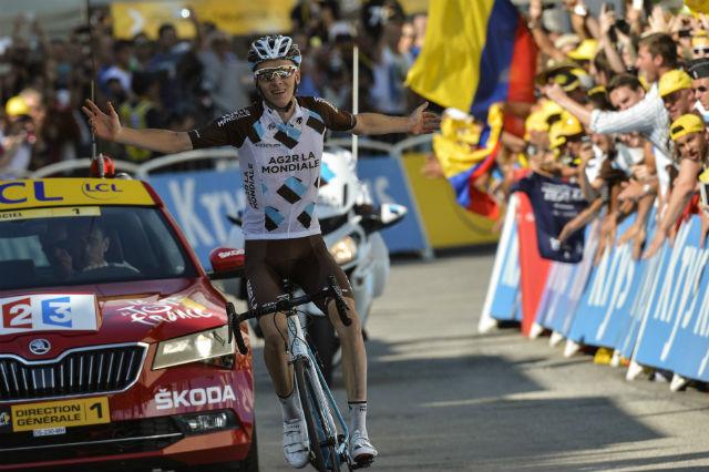 Bardet contou com o apoio da torcida francesa para conquistar a tranquila vitória(Foto: Jeff Pachoud)