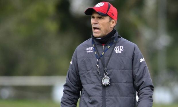 Milton Mendes vê o Furacão preparado para buscar três pontos em SC (Foto: Gustavo Oliveira/CAP)
