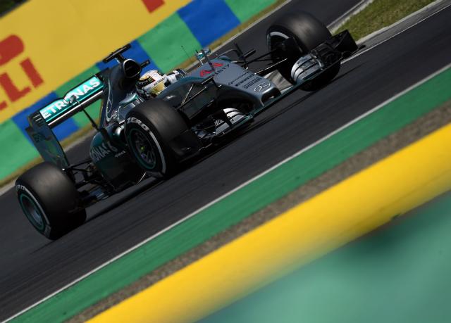 O britânico Lewis Hamilton dominou a manhã de treinos livres para o GP da Hungria