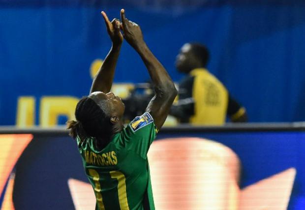 Darren Mattocks comemora gol da Jamaica sobre os EUA em classificação para a final (Foto: NICHOLAS KAMM / AFP)