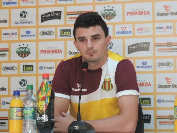 Edvânio deve ser titular neste sábado, na vaga de Luiz Otávio