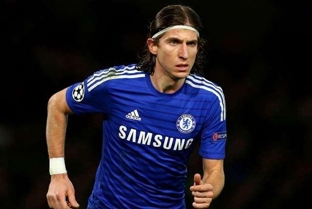 O brasileiro Filipe Luis não teve muito sucesso com a camisa do Chelsea, e por isso retorna ao Atlético