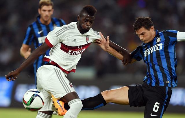 Milan e Inter disputaram partida na China neste sábado (Foto: Johannes Eisele)