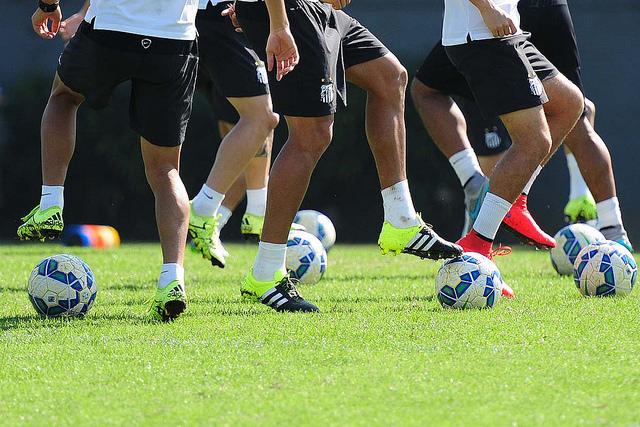 Querendo controlar a bola e o jogo, Santos tentará manter tabu na Vila Belmiro contra o JEC: nunca perdeu