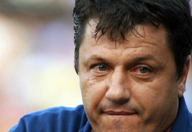 Adilson Batista não se mostrou satisfeito com o desempenho do Joinville, lanterna da Série A