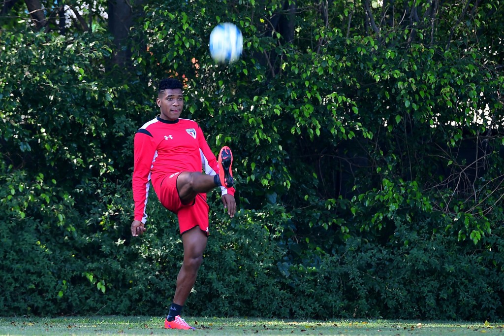 Wilder começou nesta segunda-feira os trabalhos com a preparação física do São Paulo (Foto: Sergio Barzaghi/Gazeta Press)