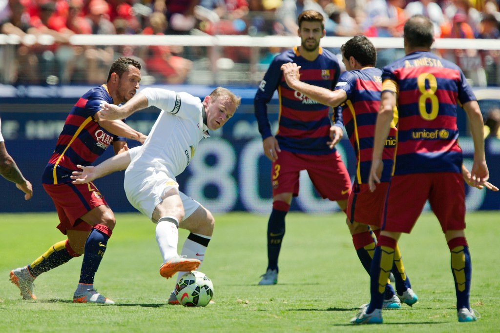 Após perder amistoso do United, Barça volta a campo nesta terça para encarar o Chelsea (Foto: Brian Bahr/AFP)