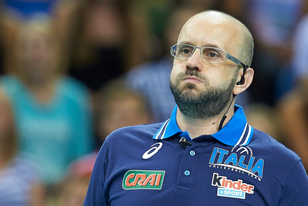 Treinador se desgastou no cargo após medidas disciplinares tomadas antes da fase final da Liga Mundial (Foto: Divulgação/FIVB)